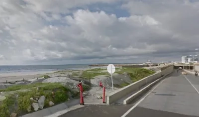 Aspecto de la playa de Crespo, cerca del Túnel, en Cartagena. 