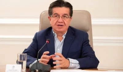 Fernando Ruiz, Ministro de Salud.