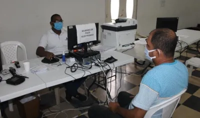 Puesto presencial para pagar multas.