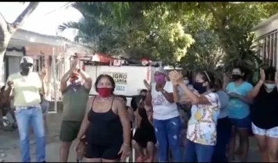 Comunidad que retuvo cuadrilla.