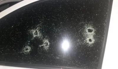 Así quedó el vehículo tras el atentado.