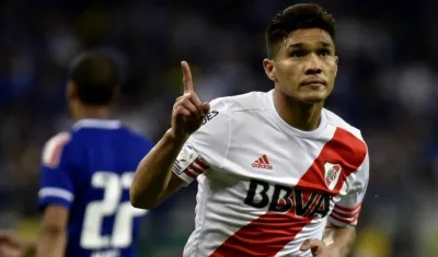 Teófilo Gutiérrez, con la camiseta de River Plate. 
