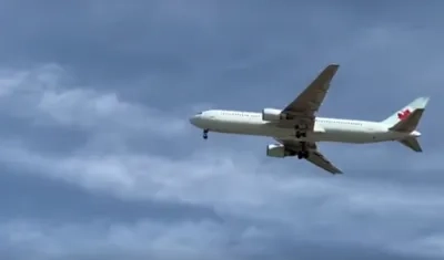 Avión voló bajo durante varias horas.