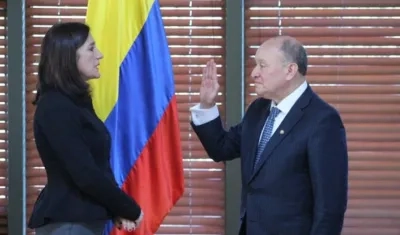 El nuevo presidente de la Corte Constitucional Alberto Ortiz toma juramento.