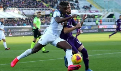 Duván Zapata, en acción de partido. 
