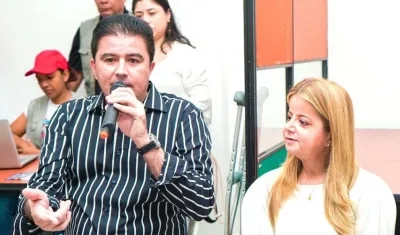 El Alcalde Rodolfo Ucrós y la Gobernadora Elsa Noguera De la Espriella.