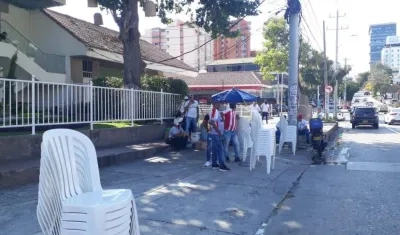 Control Urbano vigila el precio de las sillas para los eventos del Carnaval de Barranquilla.