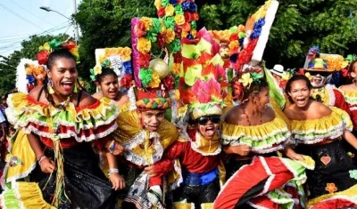 Danza de Congo durante desfile de Carnaval del Suroccidente.