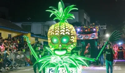  ‘Palo e’ Piña’, el Mejor Farol iluminado.