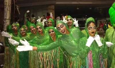 Participantes en el desfile de la calle 84.