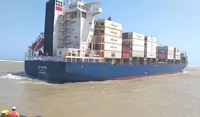 El buque en emergencia.