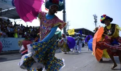 Listos los cierres viales para los desfiles de la Vía 40.