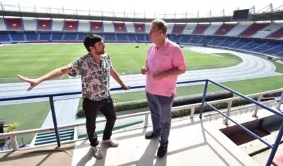 El Alcalde Jaime Pumarejo y Ramón Jesurun.