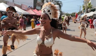 Delegación Folclórica de Chile Alma Puentelatina