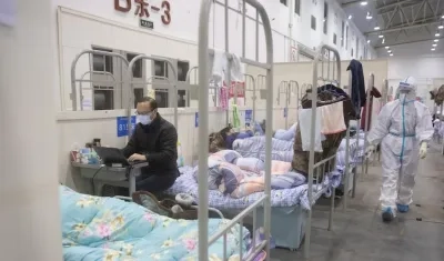  Pacientes infectados con coronavirus dentro del hospital provisional Wuhan Fang Cang en Wuhan, provincia de Hubei, China.