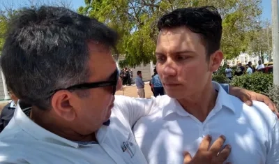 Orlando Jiménez con Gerardo Reyes (hijo).