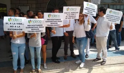 Llanto y dolor durante el sepelio.