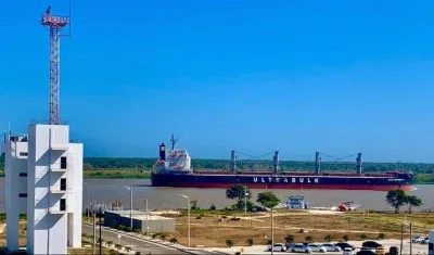 El canal de acceso registra nuevas condiciones que obligaron a modificar el calado operacional.