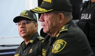 Brigadier general Fernando Morillo, director Antisecuestro y Antiextorsión de la Policía, y Brigadier general Ricardo Alarcón, comandante de la Mebar.