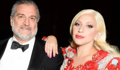 Joe Germanotta junto a su hija, la cantante Lady Gaga.