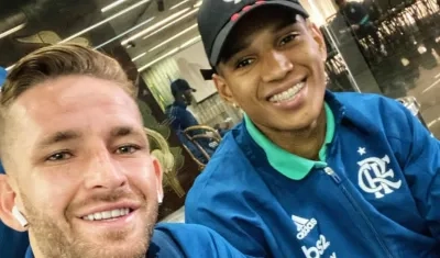 Jugadores de Flamengo durante su viaje hacia Barranquilla.