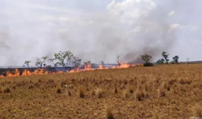 El incendio aún no ha sido controlado.