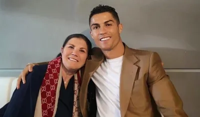 Cristiano Ronaldo con su mamá, Dolores Aveiro.