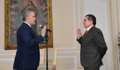 Fernando Ruiz tomó posesión del cargo como Ministro de Salud.