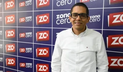 Eder Hernández, médico líder de la Clínica de Obesidad  HUN.