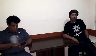 Ronaldinho en arresto. 