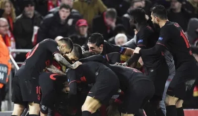Jugadores del Atlético de Madrid celebran tras un gol. 