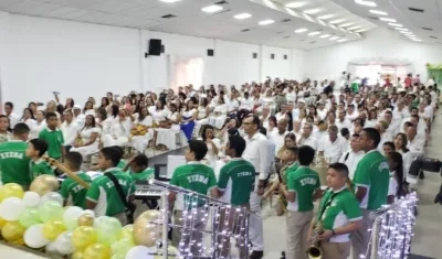 La conmemoración de los 80 años se realizó en el paraninfo de la institución.