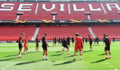 Escuadra del Sevilla durante un entrenamiento. 
