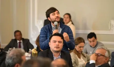 El Alcalde Jaime Pumarejo interviniendo en el encuentro con el Presidente Iván Duque.