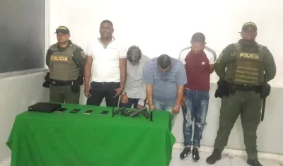 Los cuatro capturados en la URI de la Fiscalía.