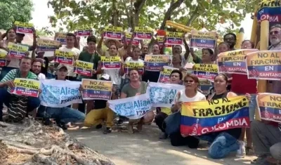 Habitantes de Puerto Patiño.