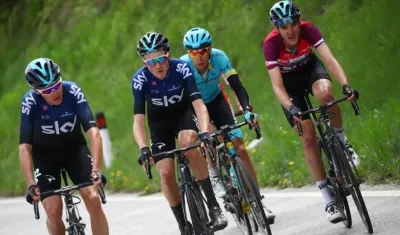 Ciclistas del equipo Sky en la pasada edición del tour.