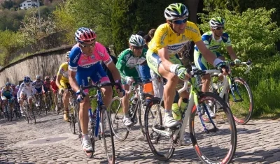 Ciclistas durante la pasada edición del tour.