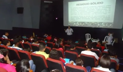 Asistentes a las proyecciones de la Cinemateca.