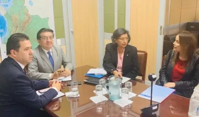 Reunión del Ministerio de Salud con la OPS.