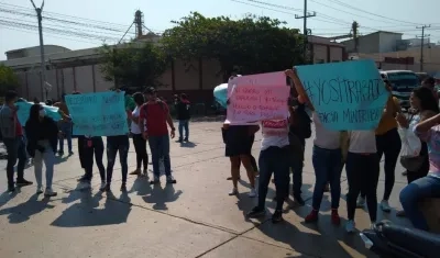 Los trabajadores que fueron despedidos.