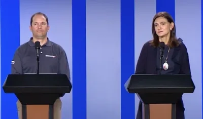 Director de Migración y Ministra de Transporte.