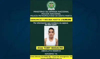 Afiche de la Policía Nacional ofreciendo la recompensa.