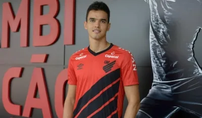 Felipe Aguilar, defensa colombiano. 