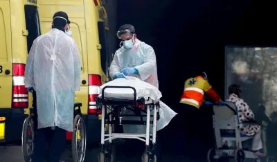 Pese al aislamiento la curva de contagio no deja de subir.