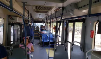 Así se ve un bus de Transmetro por emergencia sanitaria por coronavirus.