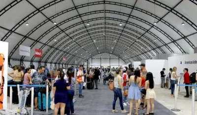 Carpa que fue usada para la zona Check-in.