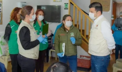 Funcionarios del ICBF y de la Contraloría.