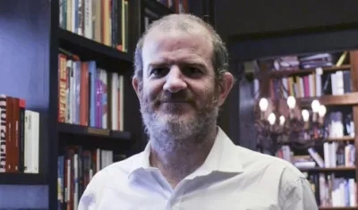 Santiago Llach, escritor y docente.