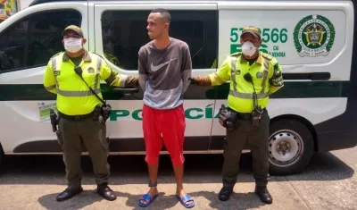 El capturado cuando era conducido a la URI.